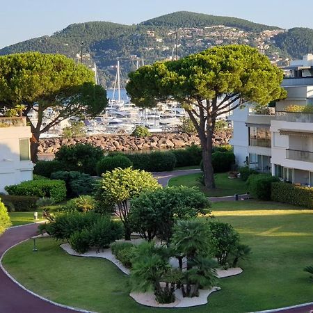 Garden And Beach Sea View Apartment Cannes Mandelieu Exteriör bild
