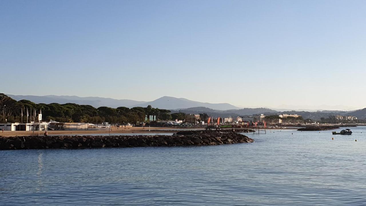Garden And Beach Sea View Apartment Cannes Mandelieu Exteriör bild